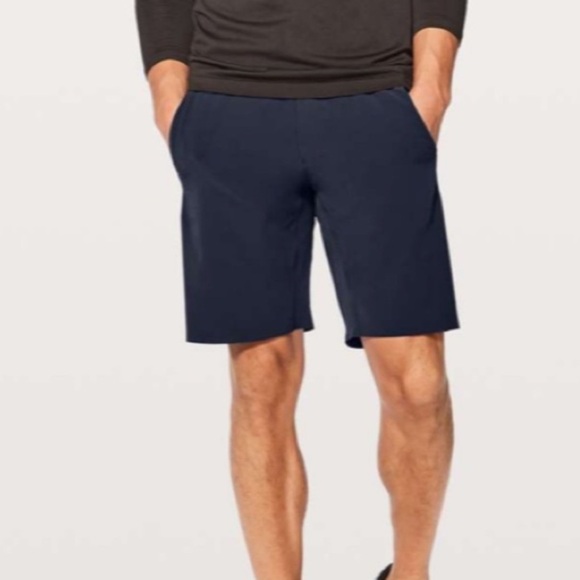 Preowned Lululemon License To Train Short (Impact) 9.5"  linerless Medium - Picture 4 of 7